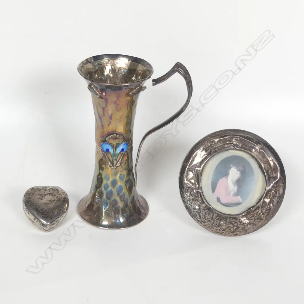 Small Nouveau sterling silver vase Birmingham 1905 (AF); small silver circular frame 1923 (dented) and a heart shape pill box 1911. Image 1++