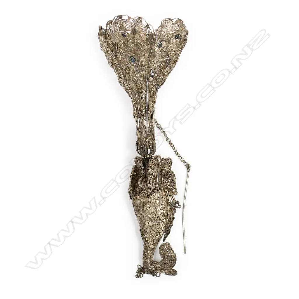 A c.1900 Chinese filigree silver flower posy holder, Image 1++