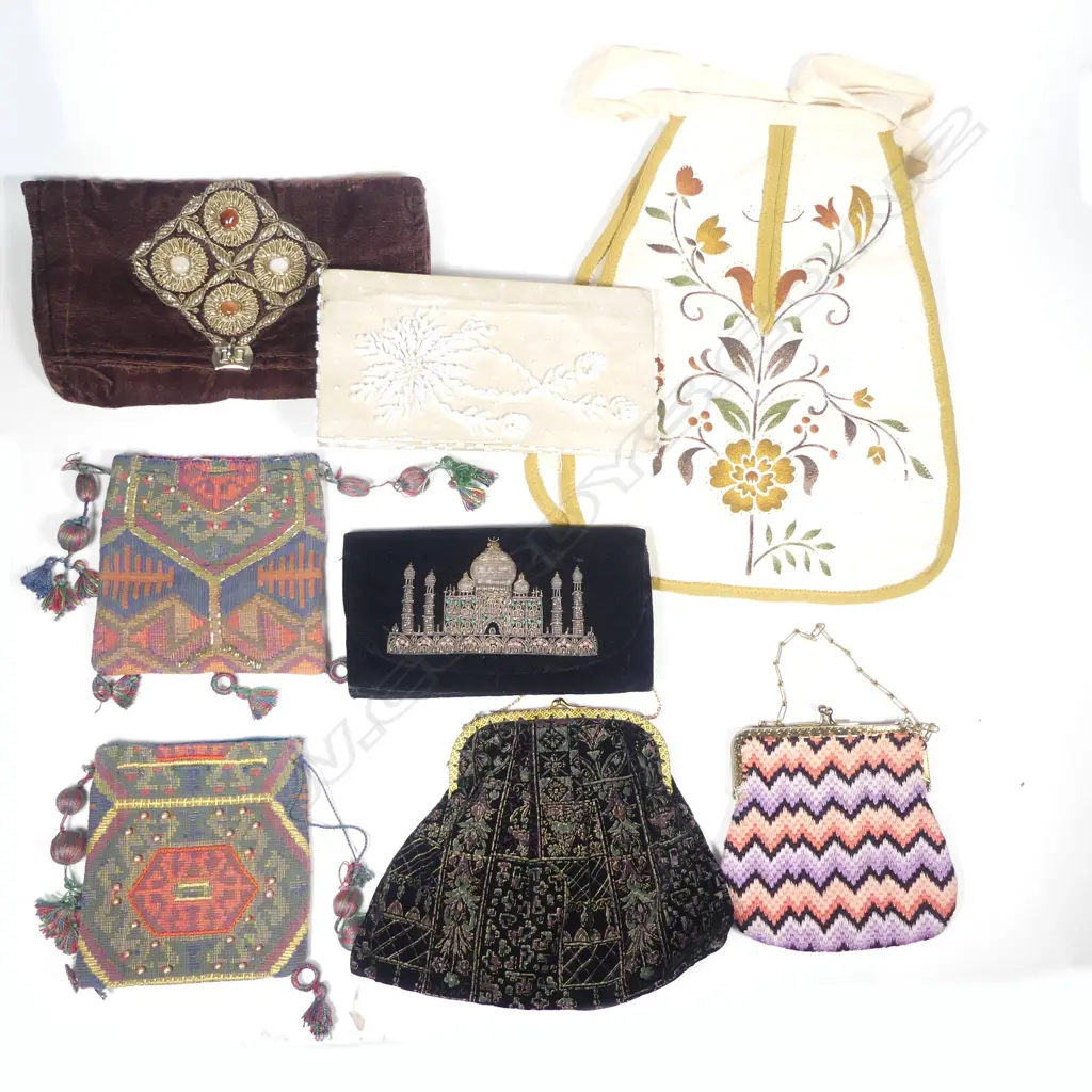 A selection of eight various purses. Image 1++