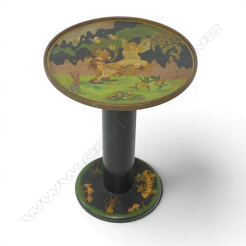 A small hand-painted occasional table, Image 1++