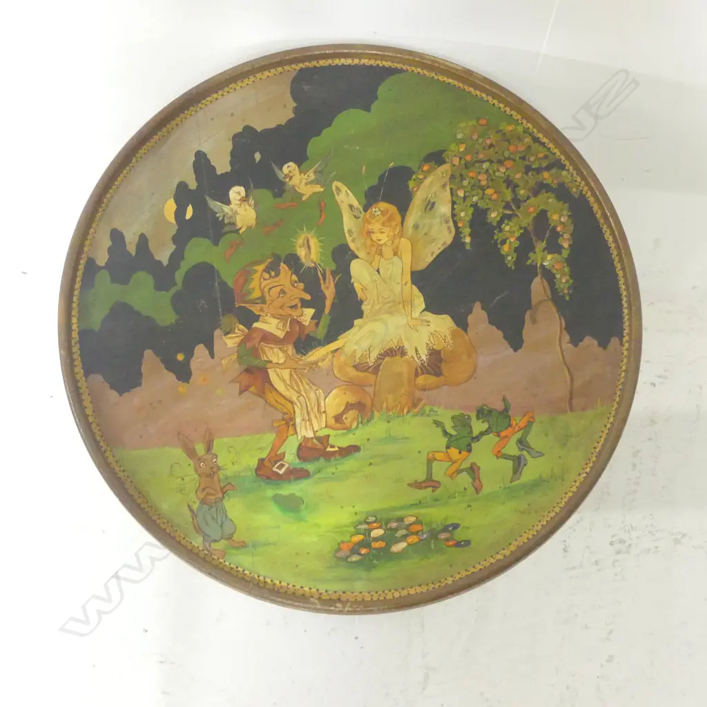 A small hand-painted occasional table, Image 1++