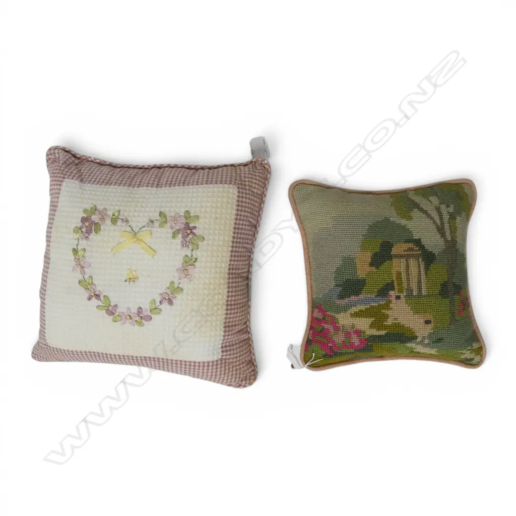 Antique child's rocking chair Image 1++