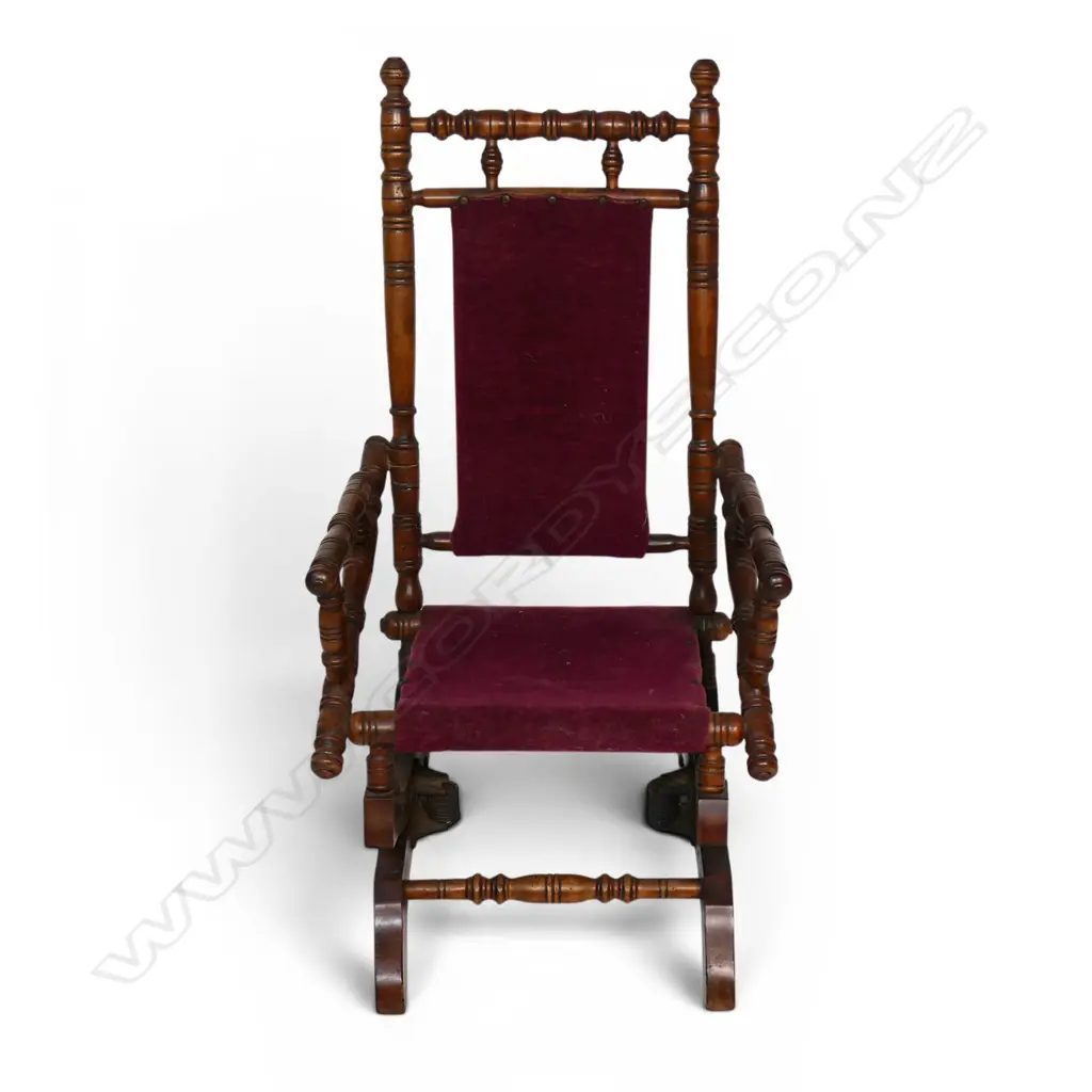 Antique child's rocking chair Image 1++