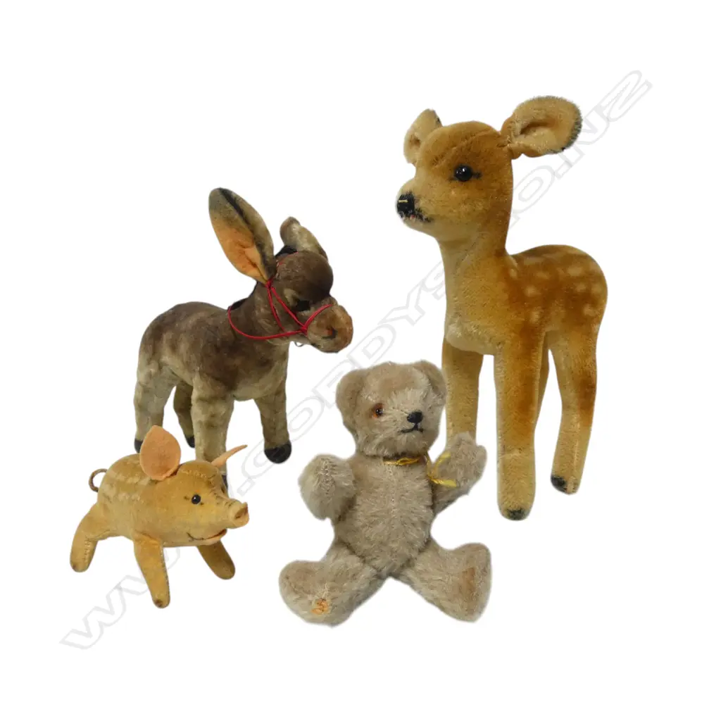 Four vintage untagged soft toy animals, Image 1++