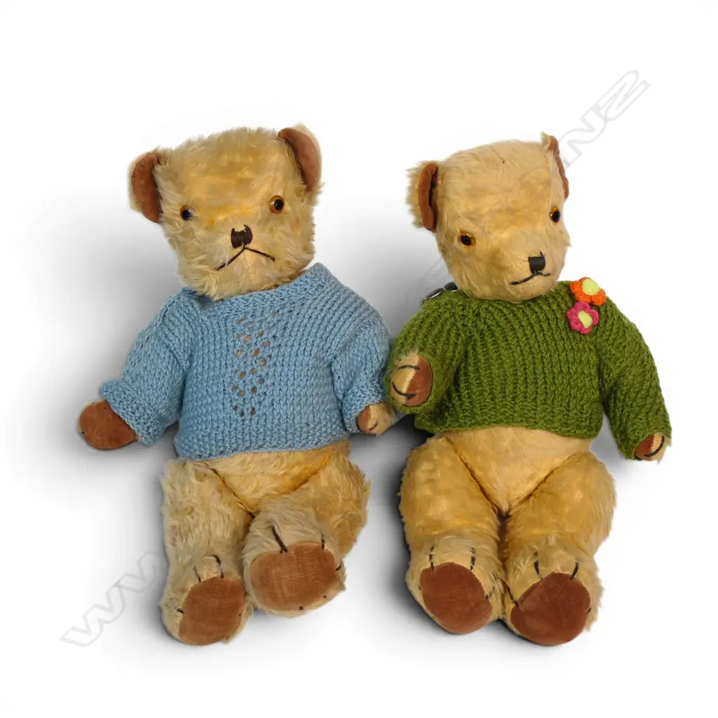 Two vintage New Zealand Pedigree tagged soft toy teddies, Image 1++