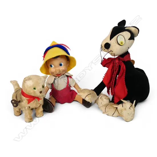 Three vintage toys, two soft toys,