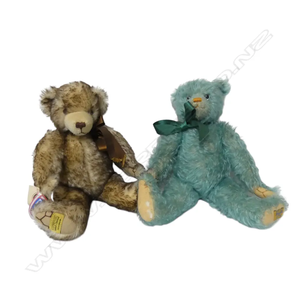 Two labelled Merrythought mohair teddy bears, Image 1++