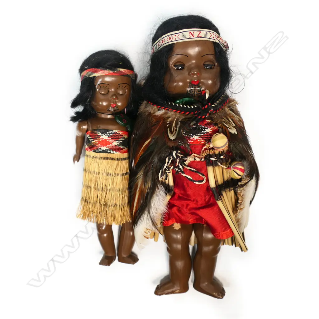 Two vintage Māori hard plastic dolls, Image 1++