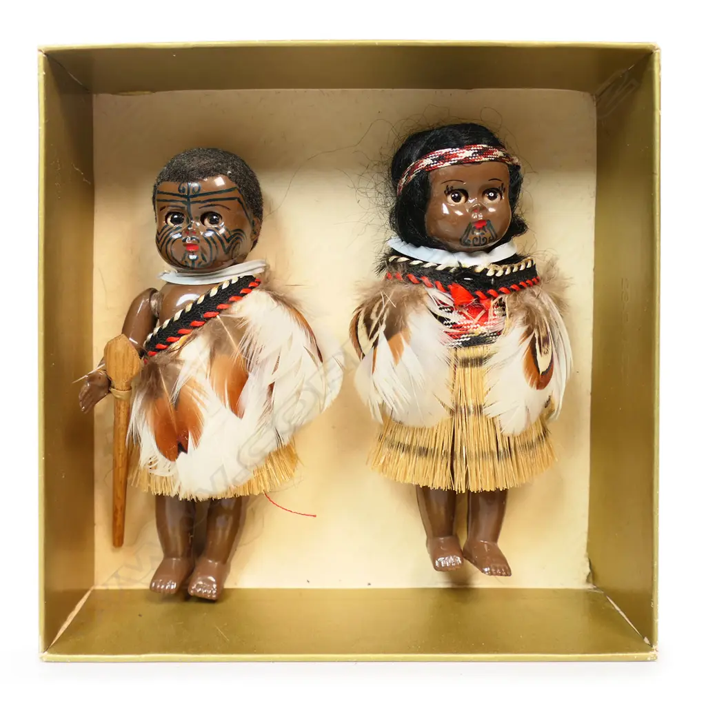 A pair of vintage Māori hard plastic small dolls, Image 1++