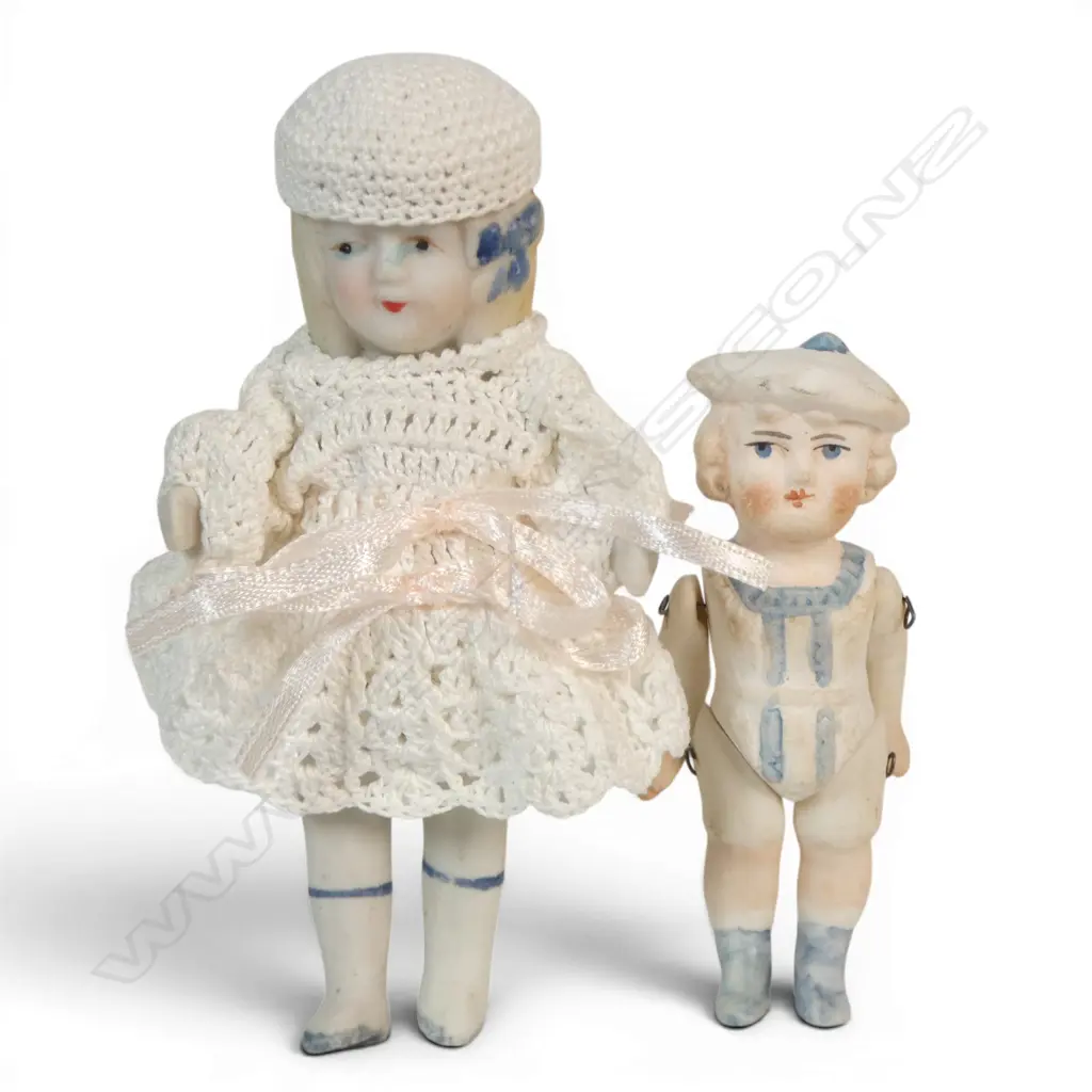 Two early 20thC china small dolls, Image 1++