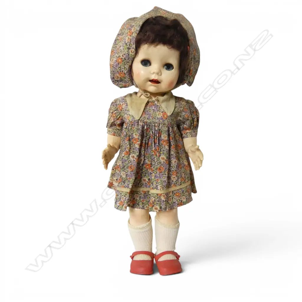 16 inch Pedigree walking doll in original clothes, Image 1++