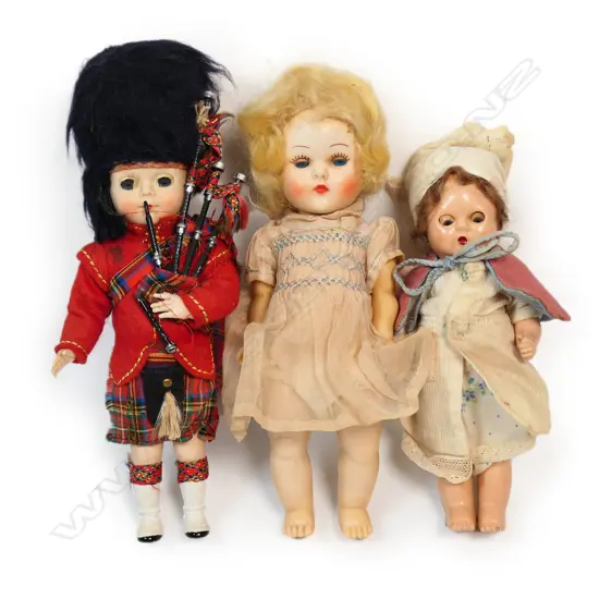 Three small vintage 1950s sleeping dolls,