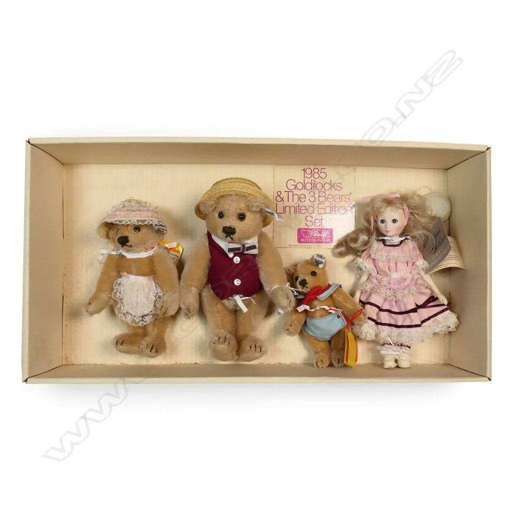 Box of Goldilocks and the Three Bears, Image 1++