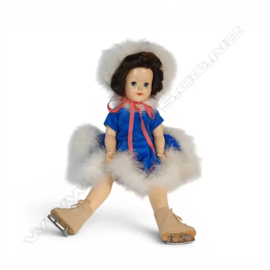 Pedigree 'Elizabeth' boxed doll with perm kit and sewing patterns,