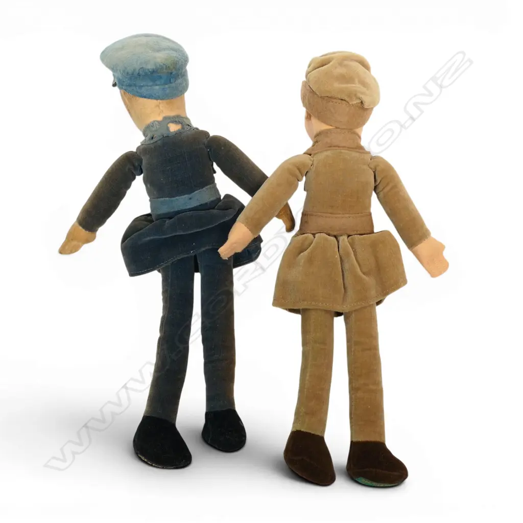 Two vintage Norah Wellings Service Women dolls, Image 1++