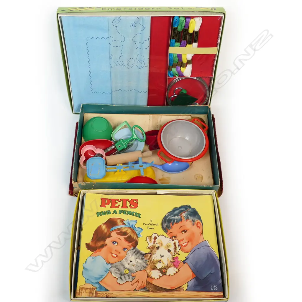 Four vintage boxed children's games Image 1++