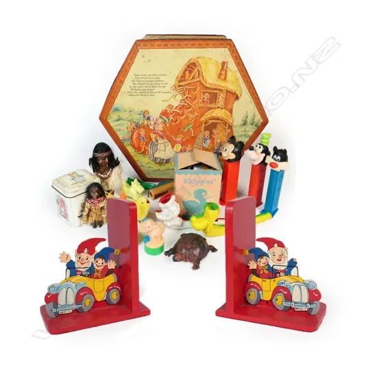 Pair Noddy bookends together with a nursery rhyme tin,