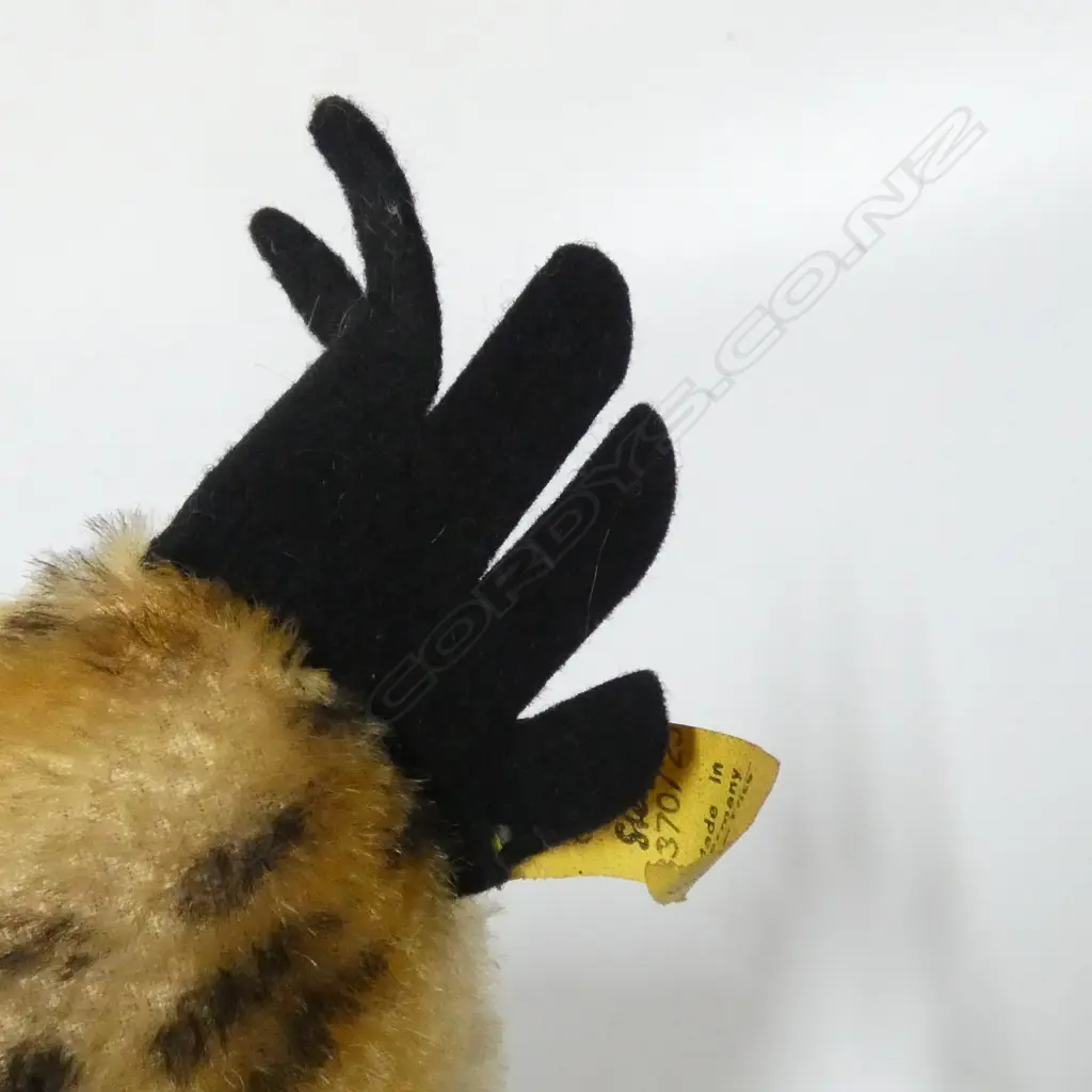Two vintage soft toy tagged Steiff animals, Image 1++