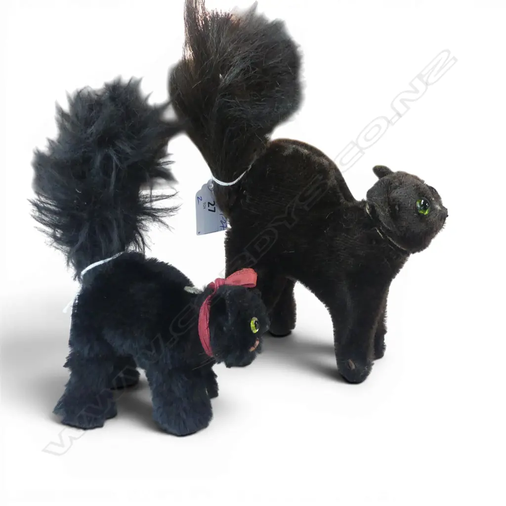 Two vintage tagged soft toy startled cats, Image 1++