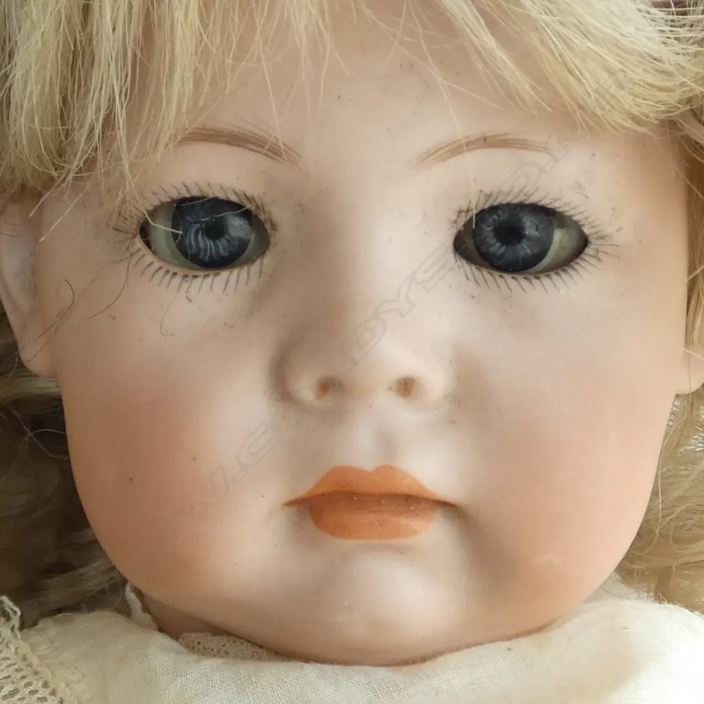Kammer and Reinhardt china sleepy doll, Image 1++