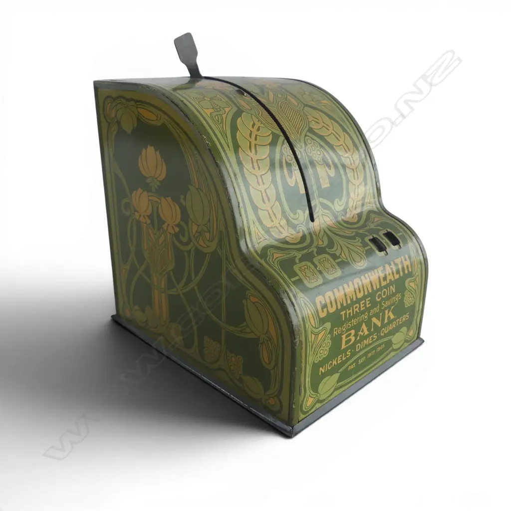 Vintage tin Commonwealth Three Coin saving bank, Image 1++