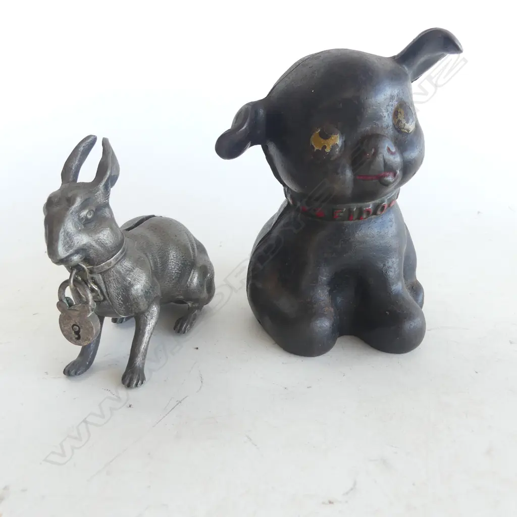 Two vintage animal shaped cast iron money banks, Image 1++