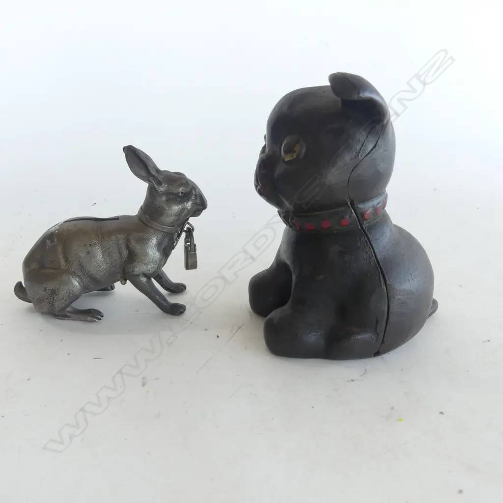 Two vintage animal shaped cast iron money banks, Image 1++