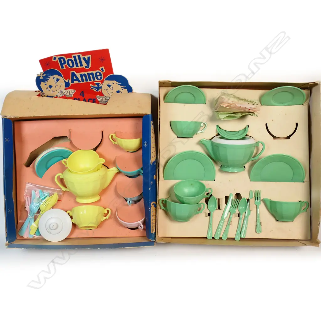 Two vintage boxed child's boxed tea party sets, Image 1++