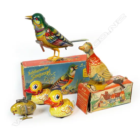 Collection of assorted wind-up birds,