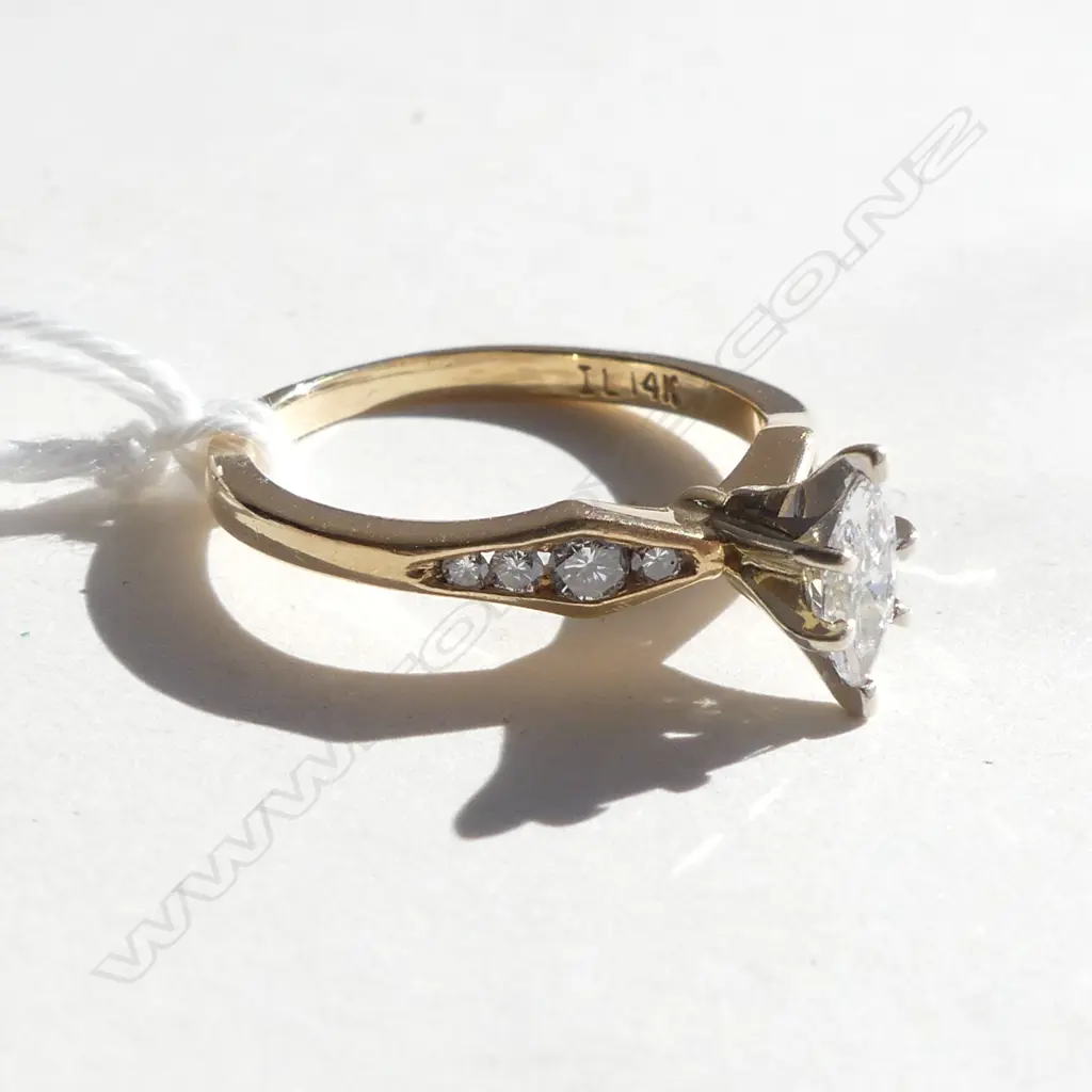 14CT GOLD AND DIAMOND SOLITAIRE RING Image 1++