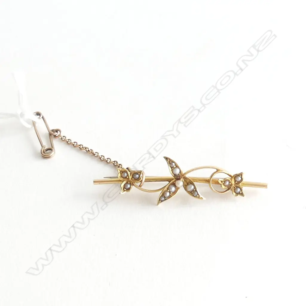 15CT GOLD SEED PEARL FLOWER BROOCH 3gm Image 1++