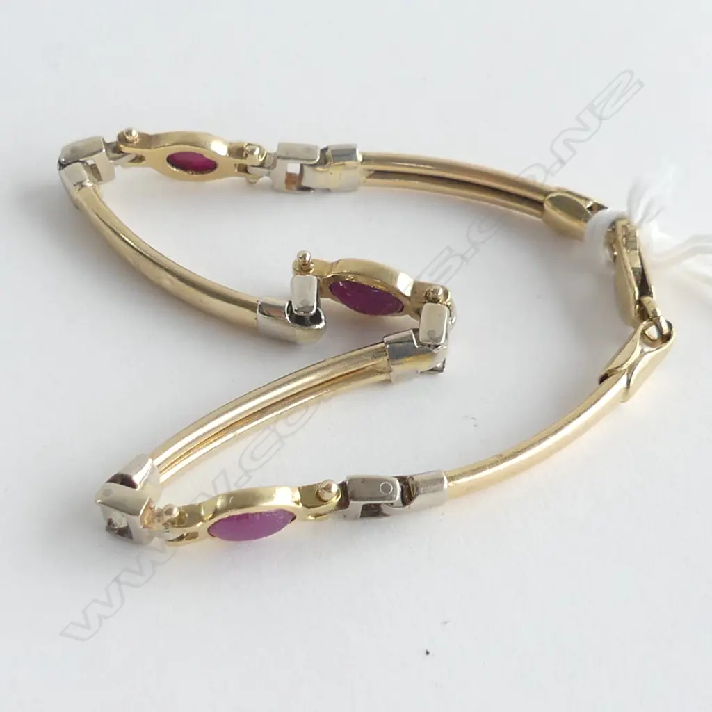 18CT AND 9CT GOLD AND RUBY BRACELET 12.2gm Image 1++