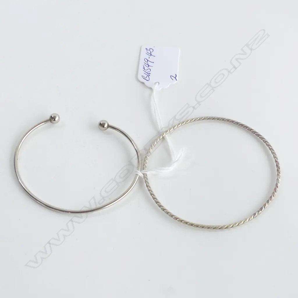 2  SILVER BANGLES: 1 TWISTED Image 1++