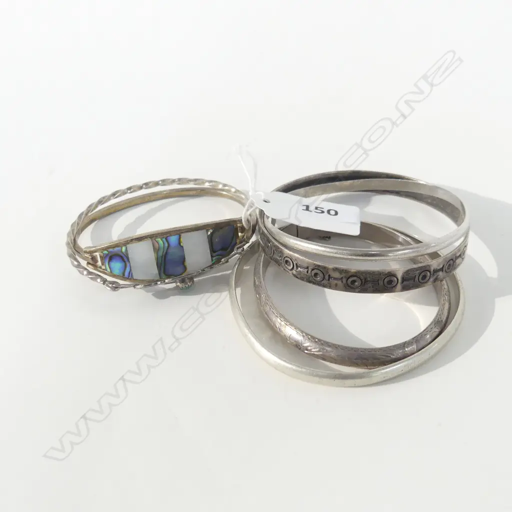 6 STG BANGLES 83 GRAMS Image 1++