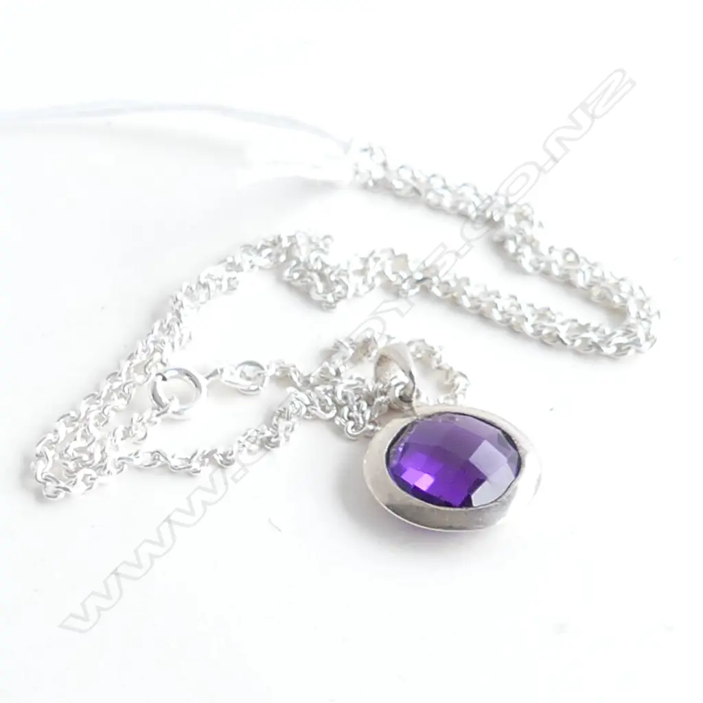 PENDANT & CHAIN - 925 SILVER & AMETHYST Image 1++