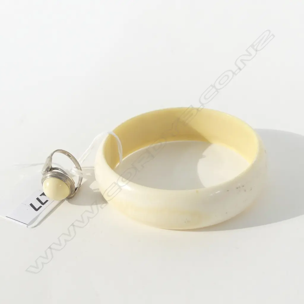 IVORY BANGLE 65mm int. dia + RING Image 1++