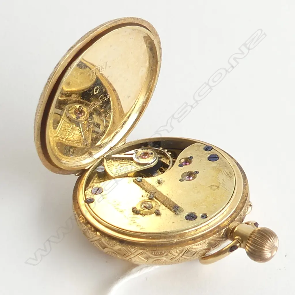18CT GOLD FULL HUNTER POCKET WATCH 42gm (including movement and gold dust jacket) (not working) Image 1++