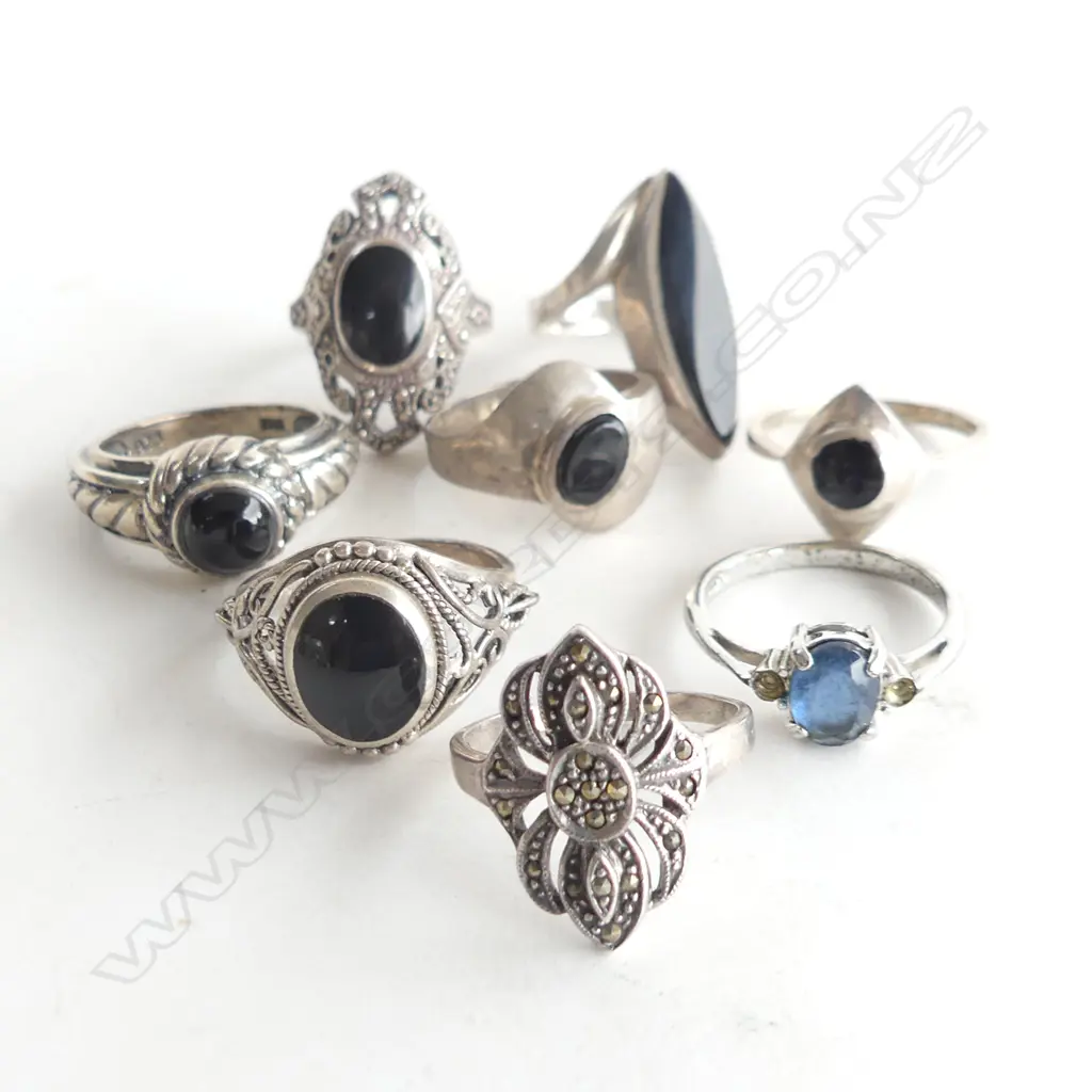 8 STG & BLACK STONE RINGS Image 1++