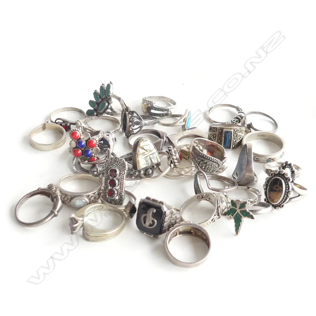 35 SMALL STG RINGS 116 GRAMS Image 1++
