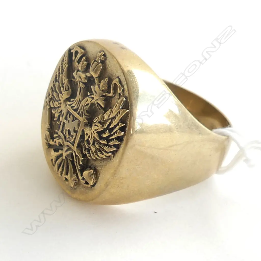 LG GOLD TONE MENS SIGNET RING  Image 1++