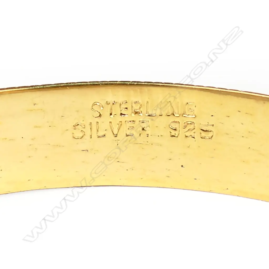 A sterling silver gold plated engraved hinge bangle, Image 1++