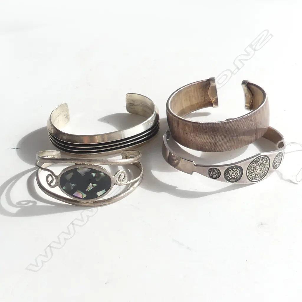 4 STG CUFF BANGLES 119 GRAMS Image 1++