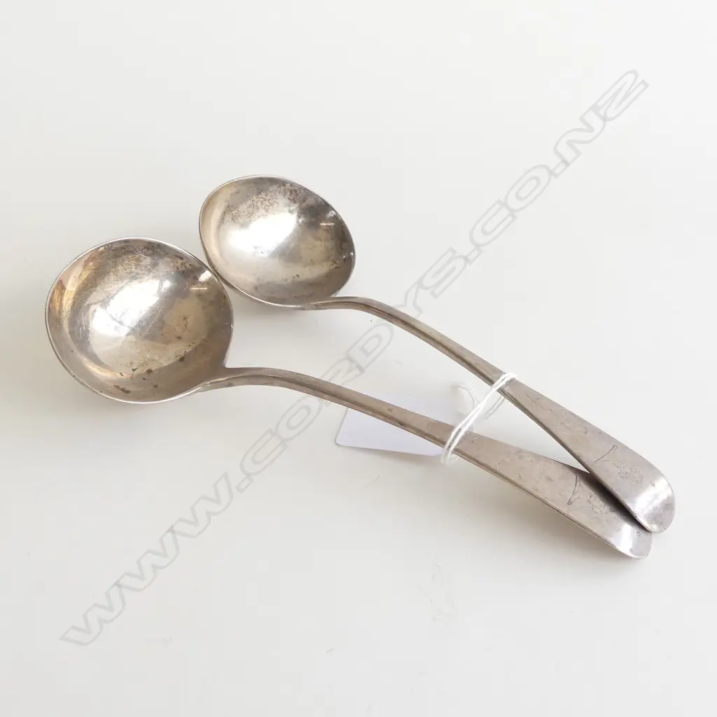 A pair of William IV silver sauce ladles, Image 1++