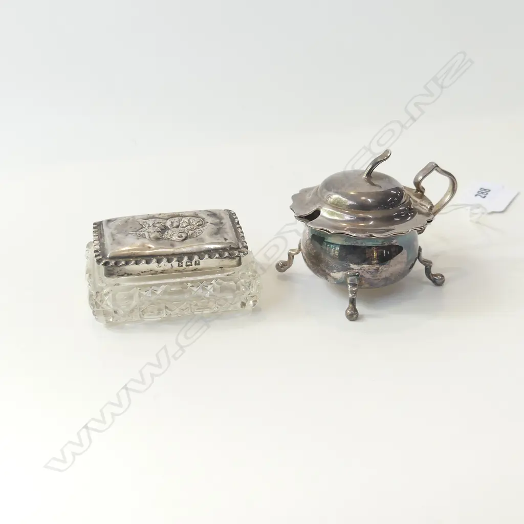 STG SILVER LIDDED GLASS DISH (L 65MM) + SM LIDDED MUSTARD POT Image 1++
