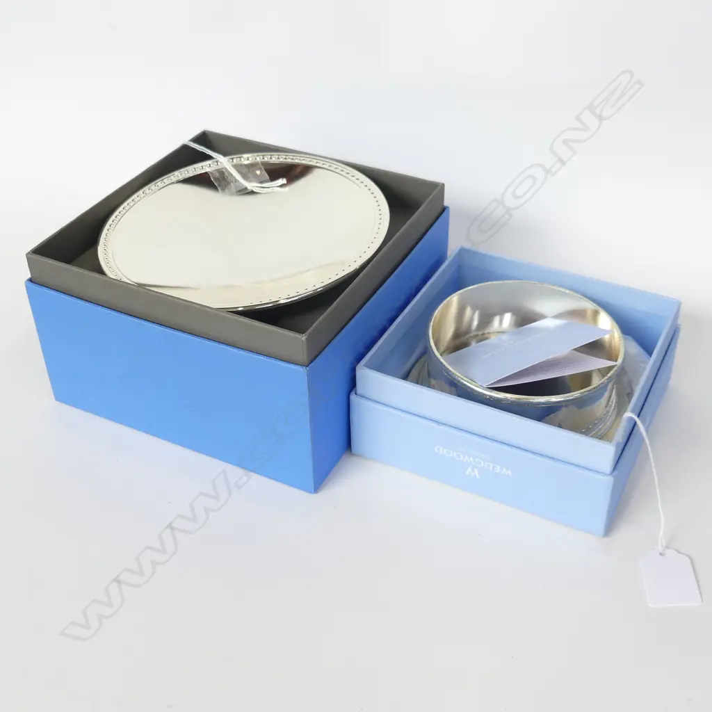 WEDGWOOD SILVER PLATE COMPORT AND BOTTLE COASTER - BOXED Image 1++