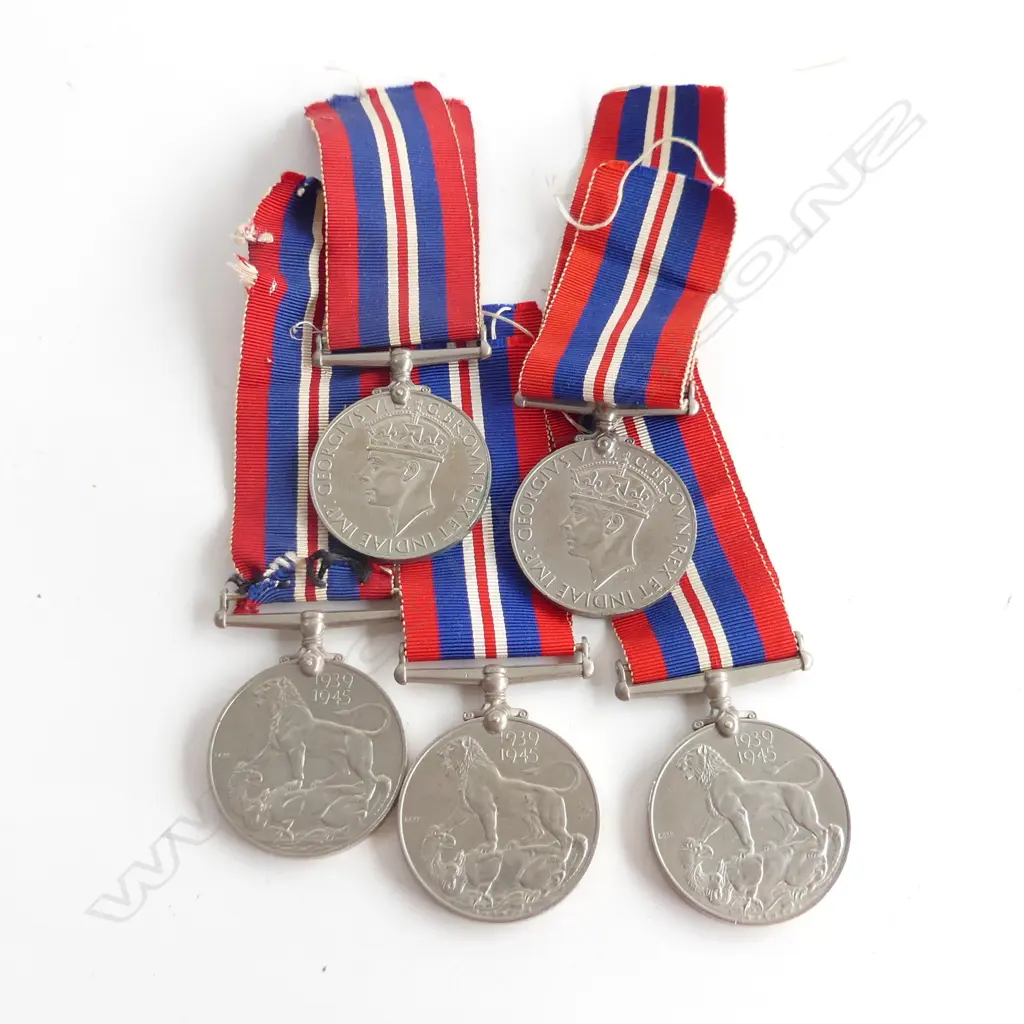 5 1939-45 WAR MEDALS Image 1++