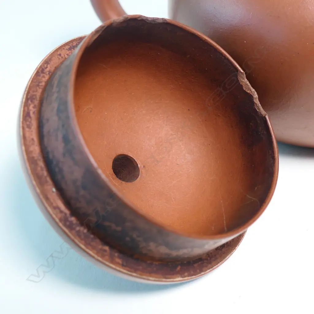 CHINESE YIXING SQUAT SPHERICAL TEAPOT, MARKED TO THE BASE AND COVER 蔣彥 (JIANG YAN), CRAFTSMAN. SMALL FRITS. W.160mm Image 1++