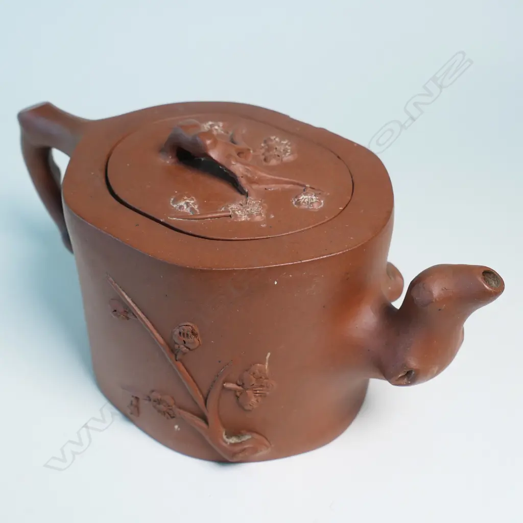 YIXING TEAPOT, MARKED TO THE BASE 宜興紫砂名壶, (YIXING ZISHA FAMOUS POT) & TO THE COVER 景銘 (JING MING), MINOR FRITS.... Image 1++
