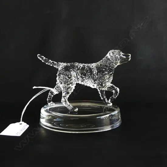 RETRIEVER GLASS STATUETTE; CHESAPEAKE  - SIGNED & DATED 'NEIL HARRIS 2016' L 110MM