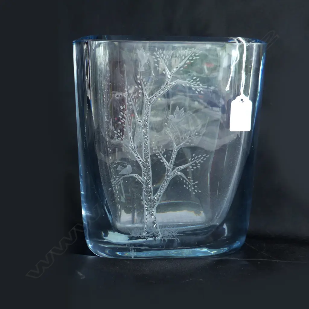 SWEDISH STROMBERGSHYTTAN GLASS 1960'S ETCHED VASE 230mm TREE & BIRDS Image 1++